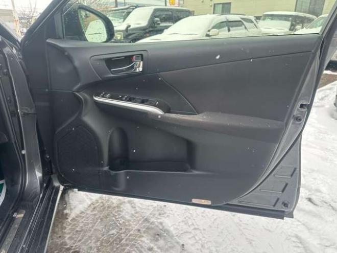 カムリハイブリッド2.5 Gパッケージ　純正アルミ　純正ナビ　ETC　ワンセグ　バックカメラ　パワステ　パワーウィンドウ　キーレスエントリー　電動シート　クルーズコントロール　横滑り防止装置　盗難防止装置 正規輸入車 2WD 2500