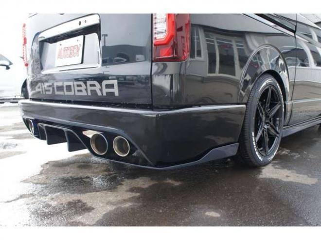 レジアスエース2.8 スーパーGL ダークプライム ロングボディ ディーゼルターボ 4WD　415COBRAオフィシャルコンプリート　ファントムヘッドライトシステム&新作HP-6　18インチホイール&フェイスリフトキット&フルエアロ&フローティングリップ&ローフォルムフェンダー　玄武2インチダウンブロック 2800