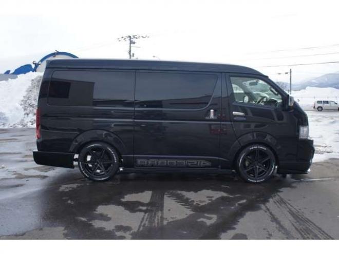 ハイエース2.7 GL ロング ファインテックツアラー 4WD　415COBRA　ファントムヘッドライトシステム&フェイスリフトキット&F/S/R/ルーフスポ/ボンネット/プレステージテールランプ&バッドラッカーHP-6プレミアムフォージッド18インチAW　TOYO　H30　225/50R18 2700