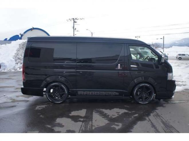 ハイエース2.7 GL ロング ファインテックツアラー 4WD　415COBRA　ファントムヘッドライトシステム&フェイスリフトキット&F/S/R/ルーフスポ/ボンネット/プレステージテールランプ&バッドラッカーHP-6プレミアムフォージッド18インチAW　TOYO　H30　225/50R18 2700