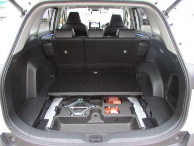 RAV-42.5 ハイブリッド G E-Four 4WD　ヒッチメンバー/パワーバックドア/アップサス/モデリスタエアロ/サンルーフ/ビルトインETC/シートヒーター/ステアリングヒーター/フルセグTV/バックカメラ/サイドカメラ/ 2500
