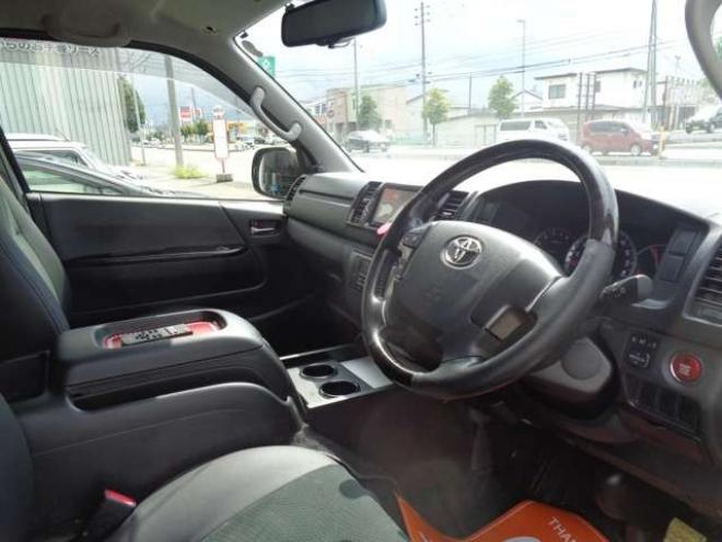 ハイエースバン3.0 スーパーGL ダークプライム ロングボディ ディーゼルターボ 4WD　ワンオーナー　令和6年タイミングベルト交換済　社外ナビ　スマートキー　バックカメラ　フロント・サイドカメラ　バッドラッカー17インチアルミホイール　バッドフェイスボンネット 3000