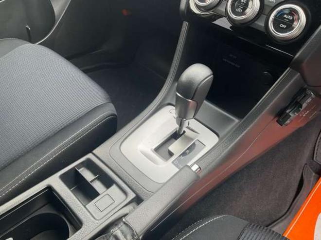 インプレッサスポーツ 2.0 i アイサイト 4WD　プッシュスタート　スマートキー　KENWOOD製ナビTV　Bluetooth バックカメラ　レーダークルーズコントロール　ETC　HIDヘッドライト　リアスポイラー　エアロ(サイド・リア) 2000