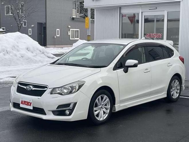 インプレッサスポーツ 2.0 i アイサイト 4WD　プッシュスタート　スマートキー　KENWOOD製ナビTV　Bluetooth バックカメラ　レーダークルーズコントロール　ETC　HIDヘッドライト　リアスポイラー　エアロ(サイド・リア) 2000