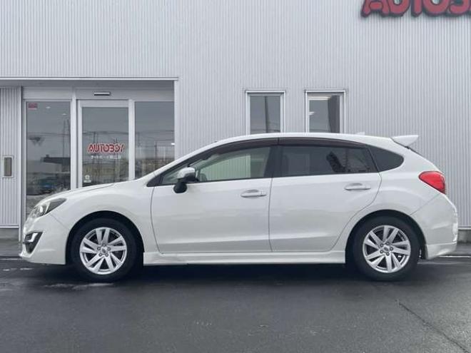 インプレッサスポーツ 2.0 i アイサイト 4WD　プッシュスタート　スマートキー　KENWOOD製ナビTV　Bluetooth バックカメラ　レーダークルーズコントロール　ETC　HIDヘッドライト　リアスポイラー　エアロ(サイド・リア) 2000