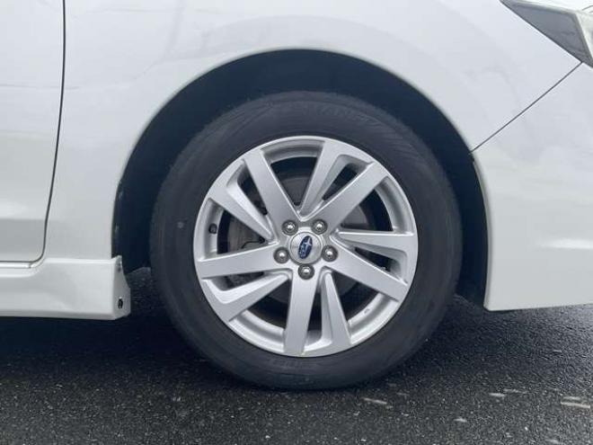 インプレッサスポーツ 2.0 i アイサイト 4WD　プッシュスタート　スマートキー　KENWOOD製ナビTV　Bluetooth バックカメラ　レーダークルーズコントロール　ETC　HIDヘッドライト　リアスポイラー　エアロ(サイド・リア) 2000