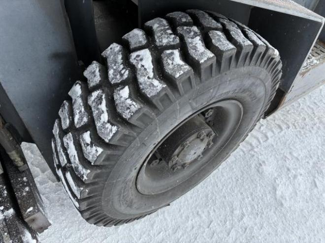 フォークリフト