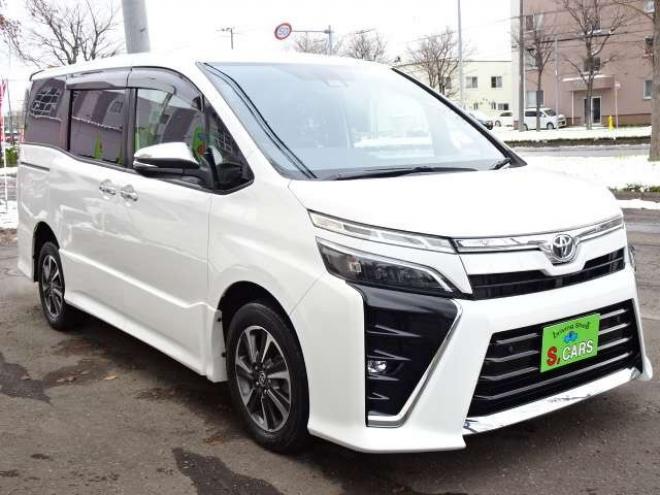 ヴォクシー2.0 ZS 煌II 4WD　本州車　保証1年/走行距離無制限　4WD　後期型　トヨタセーフティセンス　両側パワースライドドア　純正ナビ　地デジ　バックカメラ　LEDヘッドライト　ビルトインETC　クルーズコントロール 2000