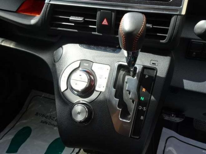 シエンタ1.5 G クエロ 4WD　本州車　保証1年/走行距離無制限　4WD　両側パワースライドドア　衝突軽減システム　オートマチックハイビーム　LDA　　前席シートヒーター　ドライブレコーダー　ETC　プッシュスタート　スマートキー 1500