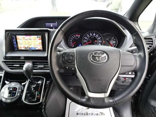 ヴォクシー2.0 ZS 4WD　後期　本州車　保証1年/走行距離無制限　4WD　8人乗　両側パワースライドドア　地デジ　バックカメラ　LEDヘッドライト　16AW　ビルトインETC 2000