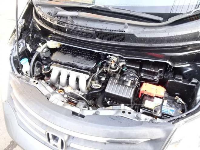 フリード1.5 G ジャストセレクション 4WD　本州車　4WD　パワースライドドア　純正HDDインターナビ　バックカメラ　TV　ビルトインETC　コンフォートパッケージ　HID　ミラーヒーター　デアイサー　車検新規2年 1500