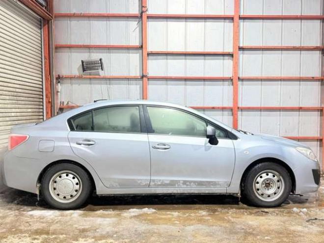 インプレッサG4 1.6 i 4WD　防錆塗装4WDキーレスナビ夏冬タイヤ 1600