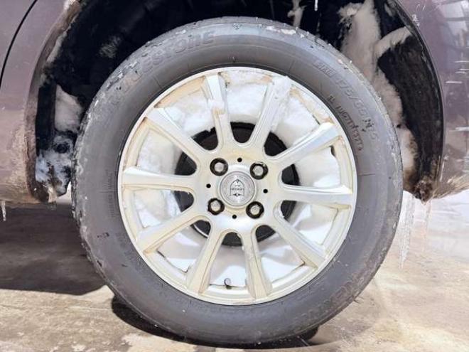 フィット1.3 シーズ 4WD　防錆塗装4WDスマキーCDバックカメラ 1300