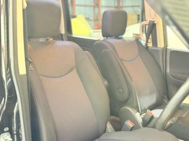 セレナ2.0 ハイウェイスター 4WD　防錆塗装4WDTVナビBカメETC夏冬タイヤ 2000