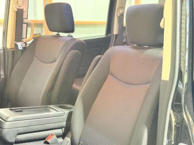 セレナ2.0 ハイウェイスター 4WD　防錆塗装4WDTVナビBカメETC夏冬タイヤ 2000