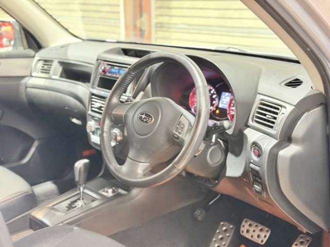 エクシーガ2.0 GT 4WD　防錆塗装4WDムーンルーフスマキーCDエンスタ 2000