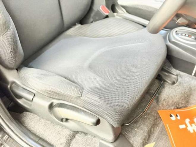 フィットハイブリッド1.3　防錆塗装キーレスCDETC 2WD 1300