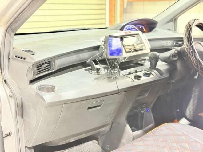 フリードスパイク1.5 C 4WD　防錆塗装4WDキーレスCD 1500