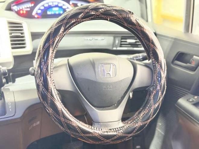 フリードスパイク1.5 C 4WD　防錆塗装4WDキーレスCD 1500