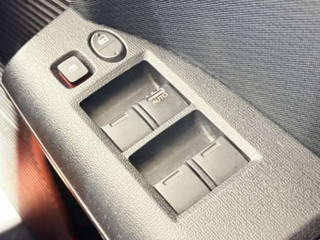 フリードスパイク1.5 C 4WD　防錆塗装4WDキーレスCD 1500