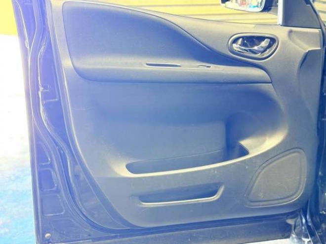 セレナ2.0 ハイウェイスター 4WD　防錆塗装4WDスマキーエンスタ 2000