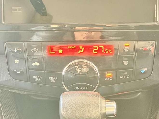 セレナ2.0 ハイウェイスター 4WD　防錆塗装4WDスマキーエンスタ 2000