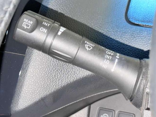 セレナ2.0 ハイウェイスター 4WD　防錆塗装4WDスマキーエンスタ 2000