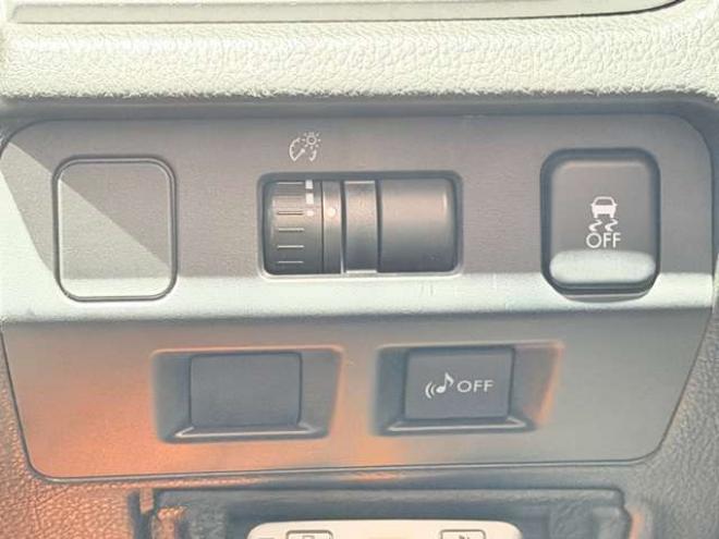 インプレッサXVハイブリッド 2.0i-L アイサイト 4WD　防錆塗装4WDTVナビBカメエンスタ夏冬タイヤ 2000