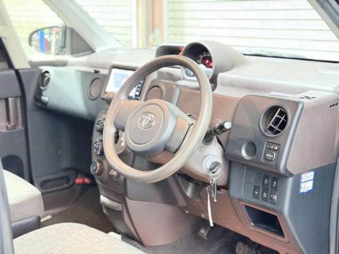 ポルテ1.5 X 4WD　防錆塗装4WDキーレスTVナビBカメエンスタ夏冬タイヤ 1500