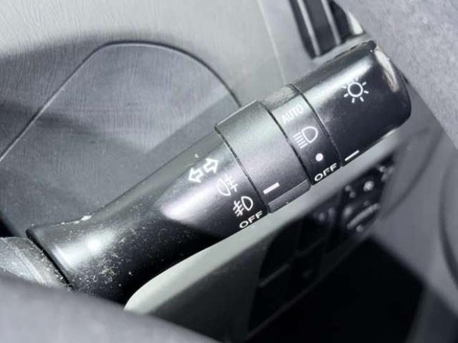 プリウス1.8 S　下廻防錆キーレスCD夏冬タイヤ 2WD 1800