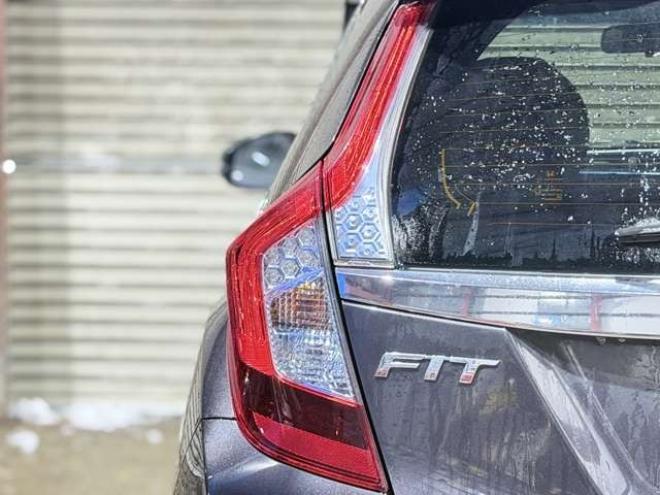 フィット1.5 ハイブリッド Fパッケージ 4WD　防錆塗装4WDTVナビBカメ 1500