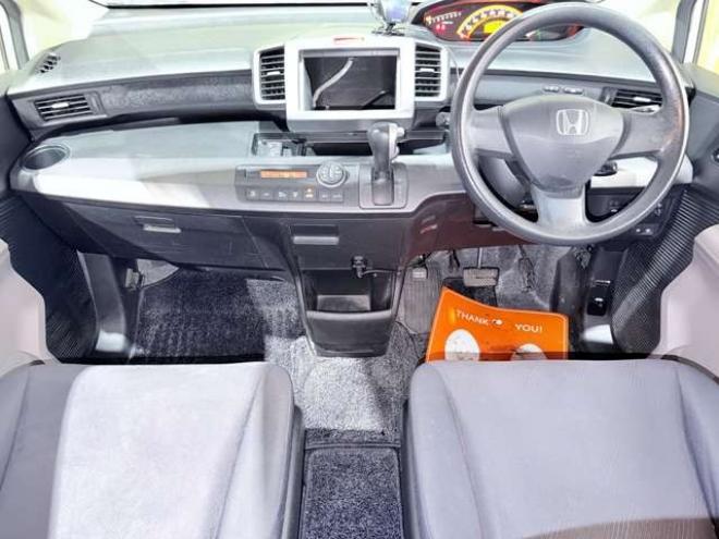 フリード1.5 フレックス エアロ 4WD　防錆塗装4WDキーレス 1500