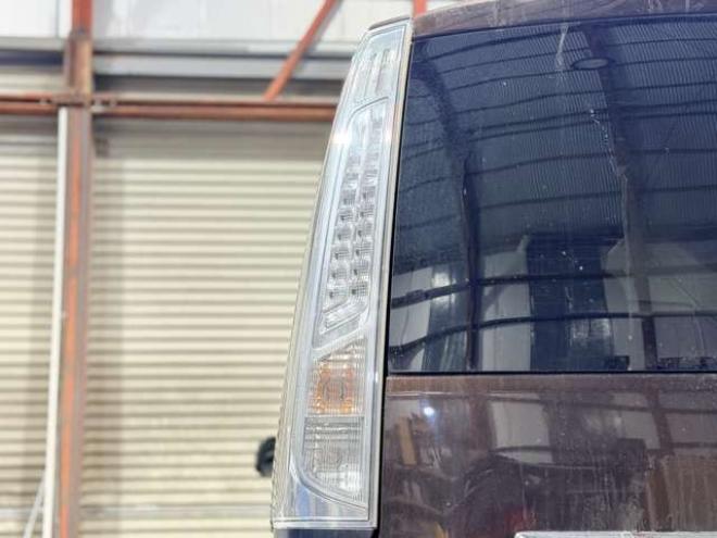 セレナ2.0 20X Vセレクション+Safety 4WD　防錆塗装4WDTVナビBカメETCエンスタ 2000