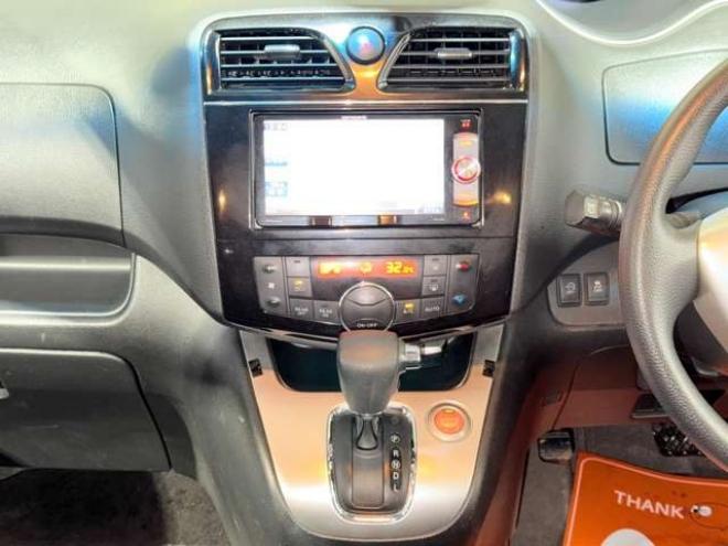 セレナ2.0 20X Vセレクション+Safety 4WD　防錆塗装4WDTVナビBカメETCエンスタ 2000