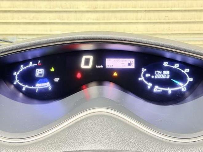 セレナ2.0 20X Vセレクション+Safety 4WD　防錆塗装4WDTVナビBカメETCエンスタ 2000