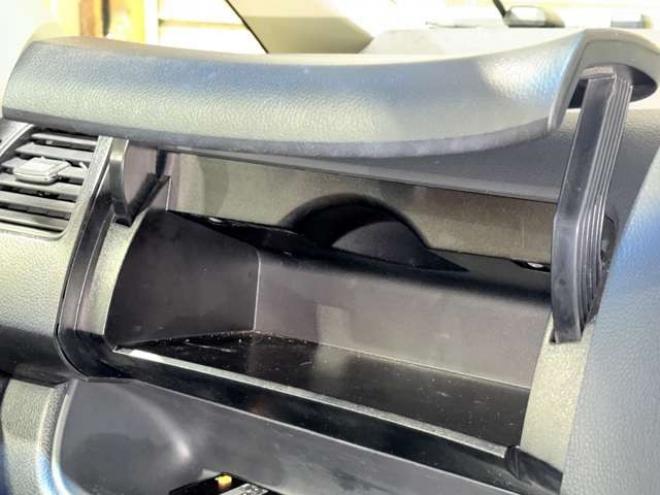 セレナ2.0 20X Vセレクション+Safety 4WD　防錆塗装4WDTVナビBカメETCエンスタ 2000