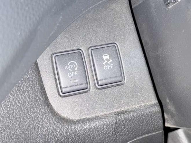 セレナ2.0 20X Vセレクション+Safety 4WD　防錆塗装4WDTVナビBカメETCエンスタ 2000