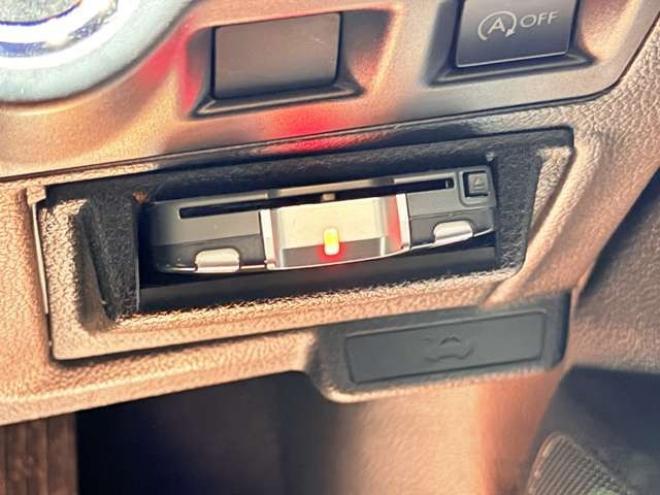 インプレッサスポーツ 2.0 i アイサイト 4WD　防錆塗装4WDTVナビBカメETC 2000