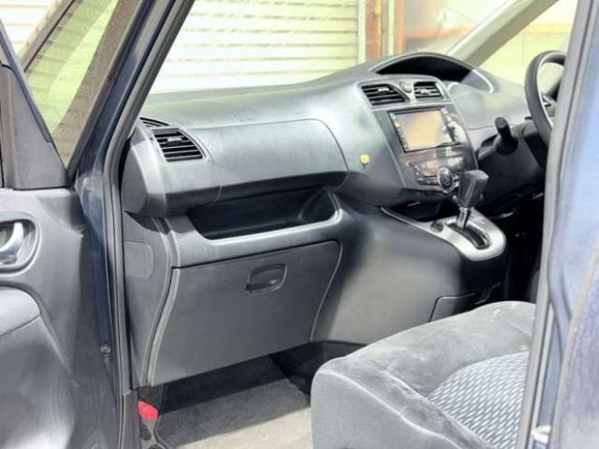 セレナ2.0 20X 4WD　下廻防錆TVナビETCエンスタ 2000