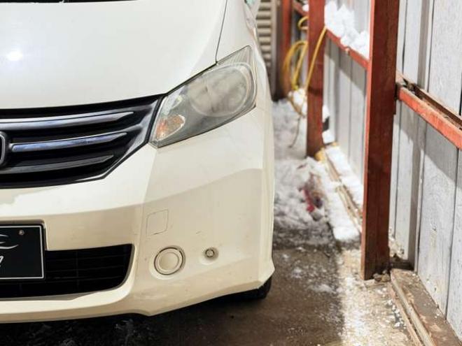 フリード1.5 フレックス 4WD　防錆塗装4WDTVナビBカメETC夏冬タイヤ 1500