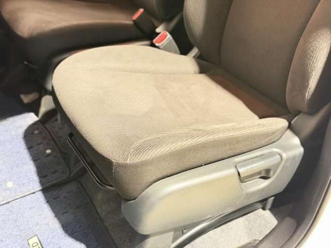 フリード1.5 フレックス 4WD　防錆塗装4WDTVナビBカメETC夏冬タイヤ 1500