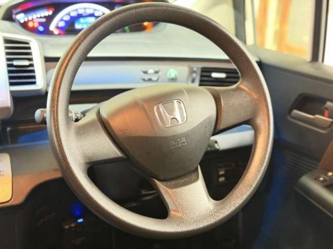 フリード1.5 フレックス 4WD　防錆塗装4WDTVナビBカメETC夏冬タイヤ 1500