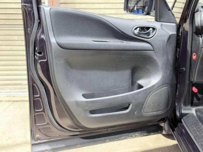 セレナ2.0 ハイウェイスター S-HYBRID　防錆塗装TVナビBカメ後席モニタETC 2WD 2000