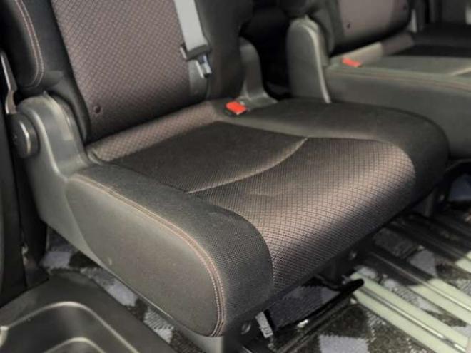 セレナ2.0 ハイウェイスター 4WD　防錆塗装4WDナビBカメエンスタ後席モニタETC 2000