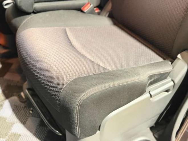 セレナ2.0 ハイウェイスター 4WD　防錆塗装4WDナビBカメエンスタ後席モニタETC 2000