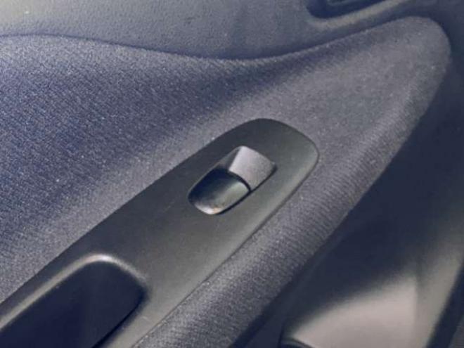 セレナ2.0 ハイウェイスター 4WD　防錆塗装4WDナビBカメエンスタ後席モニタETC 2000