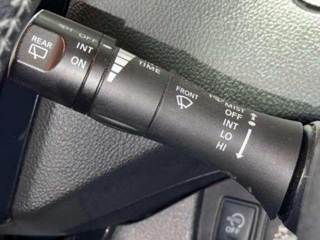 セレナ2.0 ハイウェイスター 4WD　防錆塗装4WDナビBカメエンスタ後席モニタETC 2000