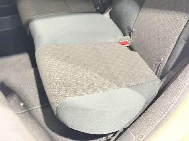 フィット1.3 13G Fパッケージ 4WD　防錆塗装4WDスマキーCD 1300