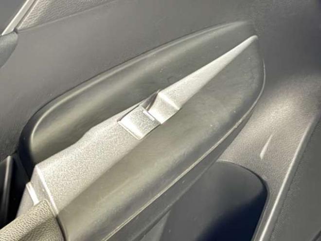 フィット1.3 13G Fパッケージ 4WD　防錆塗装4WDスマキーCD 1300