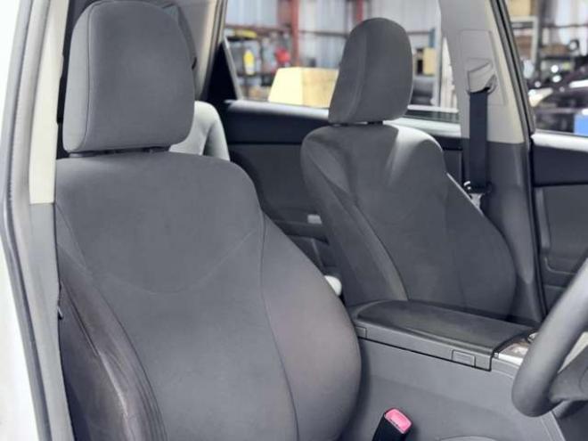 プリウスα1.8 S　下廻防錆TVナビBカメ 2WD 1800